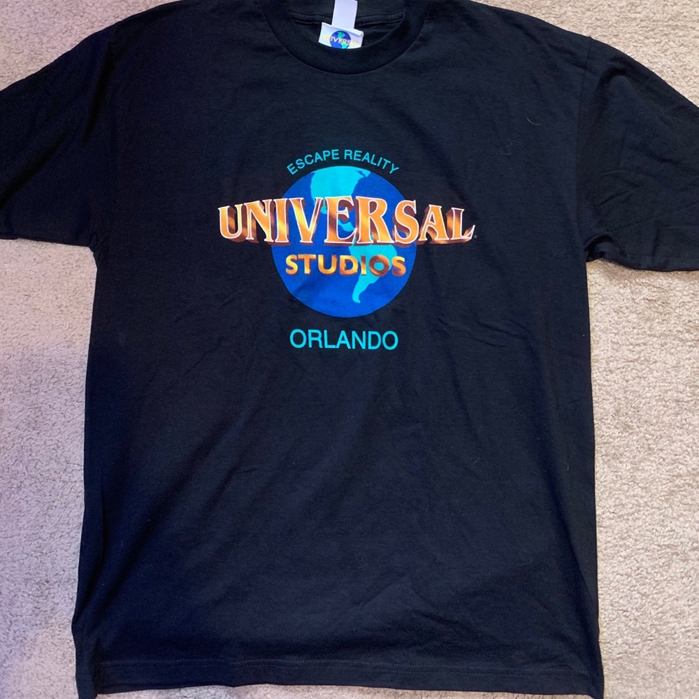 VINTAGE UNIVERSAL STUDIOS ESCAPE REALITY TEE